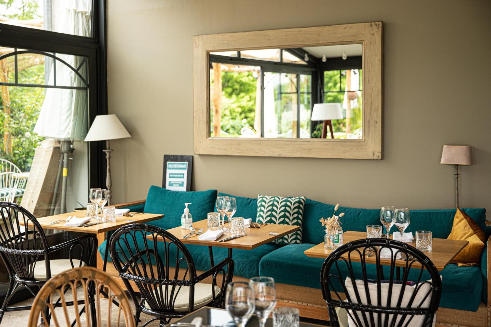 Domaine De Bellevue, The Originals Relais Hotel Neufmoutiers-en-Brie Exterior photo