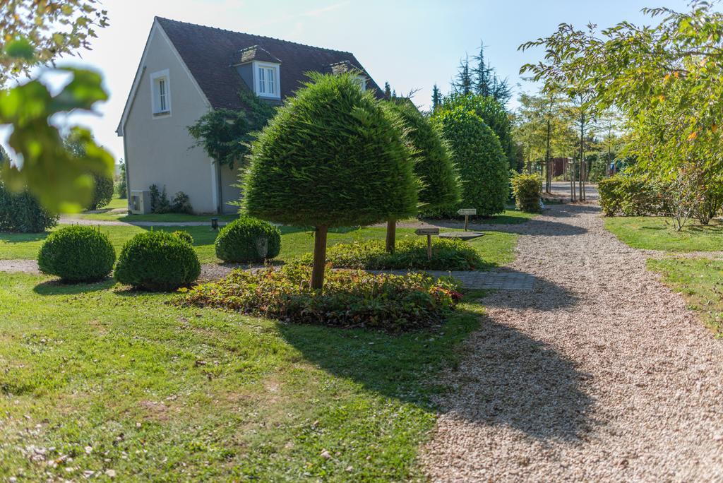 Domaine De Bellevue, The Originals Relais Hotel Neufmoutiers-en-Brie Exterior photo